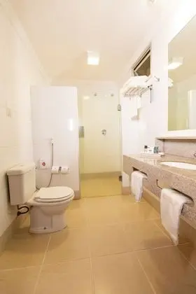 Deluxe Oda, 2 Çift Kişilik Yatak, Balkon, Havuz Manzaralı (Deluxe)