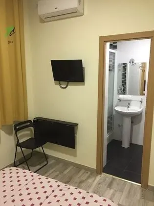 Üç Kişilik Oda, Özel Banyo