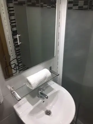 Üç Kişilik Oda, Özel Banyo