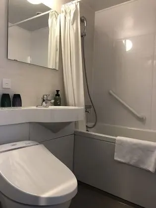Büyük Yataklı Tek Kişilik Oda, Sigara İçilmez