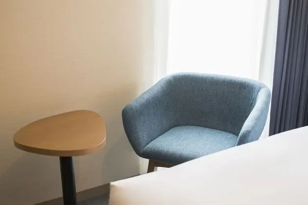 Tek Kişilik Oda, Sigara İçilmez (For 1 Person)
