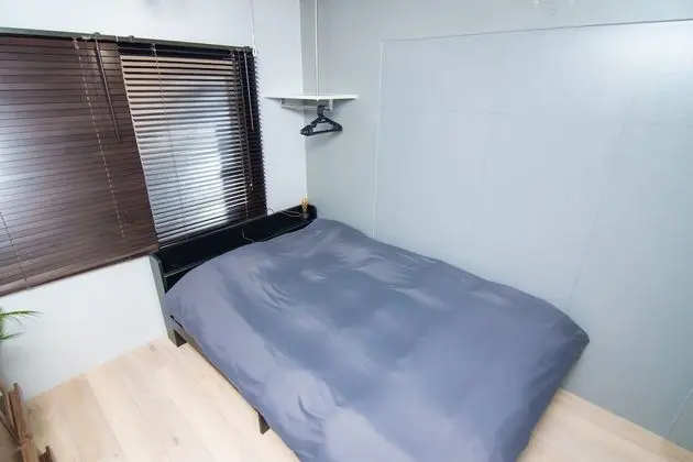 Design Tek Büyük Yataklı Oda, 1 Çift Kişilik Yatak