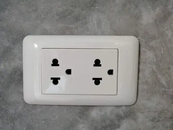 Standard Oda, 1 En Büyük (King) Boy Yatak, Havuz Kenarı