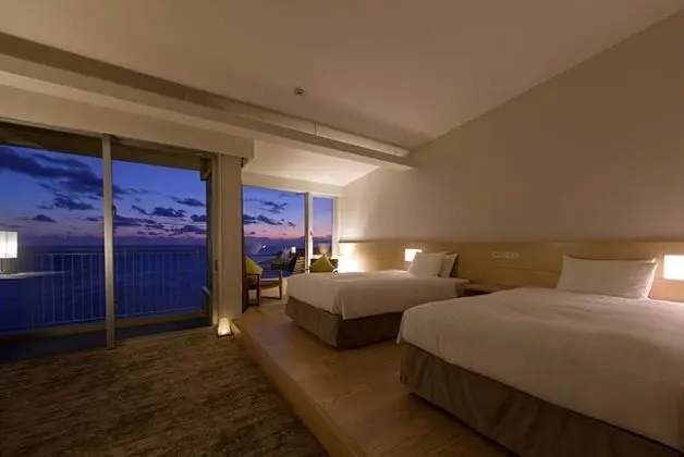 İki Ayrı Yataklı Oda, Sigara İçilmez, Okyanus Manzaralı