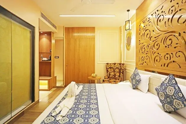 Deluxe Tek Büyük Yataklı Oda