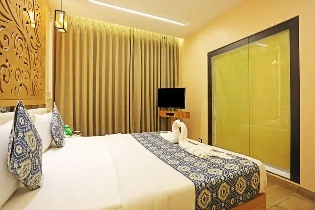 Deluxe Tek Büyük Yataklı Oda