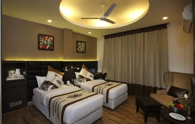 Deluxe Tek Büyük Yataklı Oda