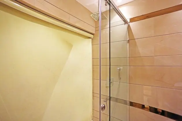 Premium Tek Büyük Yataklı Oda
