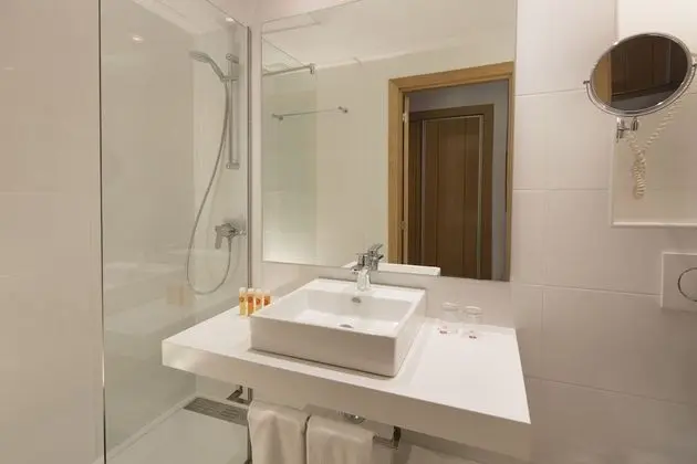 Büyük Yataklı Tek Kişilik Oda, Balkon