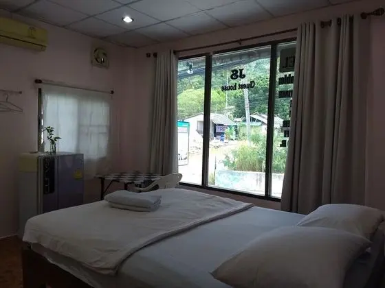 Standard Double Room with Air-conditioner