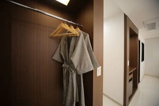 Premier Room - Breakfast for 1(except Sunday & PH), More than 2 nights stay, Free Laundry(Limited)
