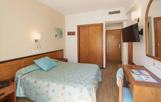 Tek Kişilik Oda, Balkon, Kısmi Deniz Manzaralı