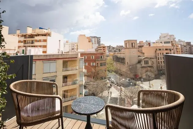 Tek Büyük Yataklı Oda, Balkon