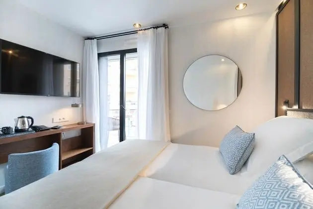 Tek Büyük Yataklı Oda, Balkon