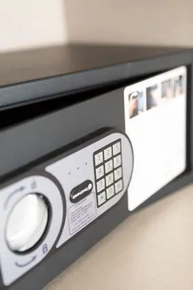 Tek Büyük Yataklı Oda, Balkon