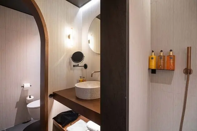 Tek Büyük Yataklı Oda (top floor)