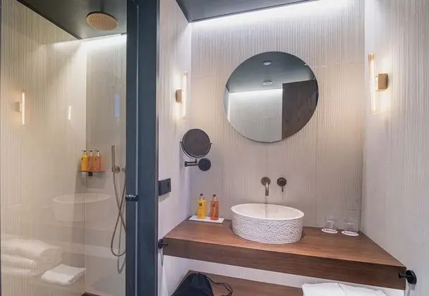 Tek Büyük Yataklı Oda (top floor)