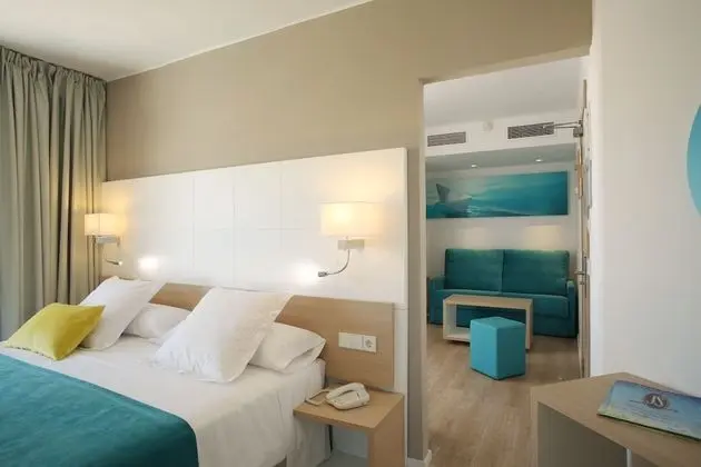 Junior Süit, Balkon