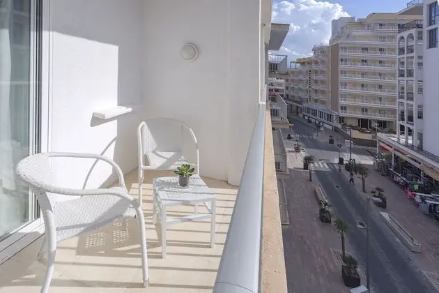 Büyük Yataklı Tek Kişilik Oda, Balkon