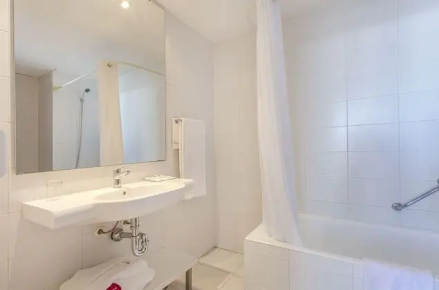 Büyük Yataklı Tek Kişilik Oda, Balkon