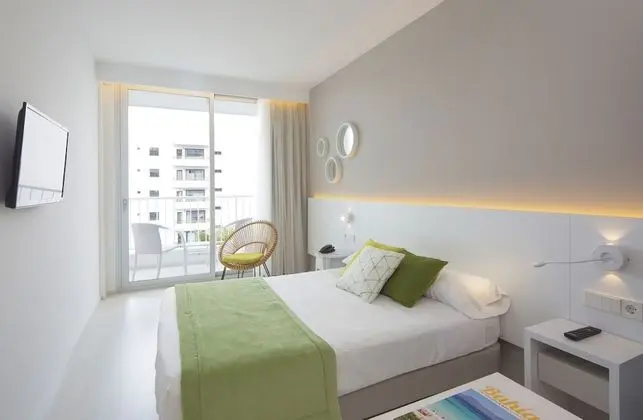Tek Büyük Yataklı Oda, Balkon