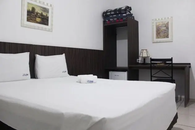 Luxury Tek Büyük Yataklı Oda
