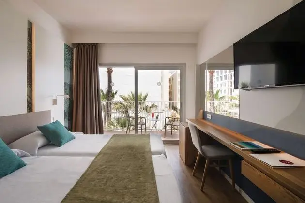 Büyük Yataklı Tek Kişilik Oda, Balkon