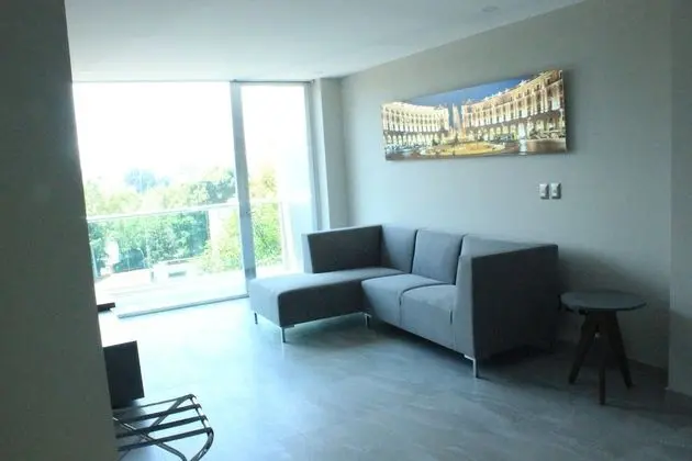 Süit, Balkon