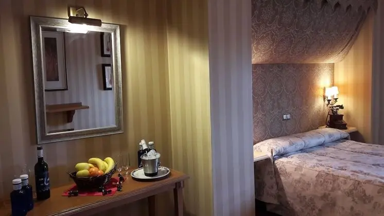 Tek Büyük veya İki Ayrı Yataklı Oda