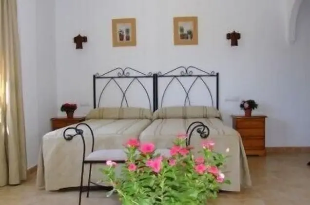Üç Kişilik Oda