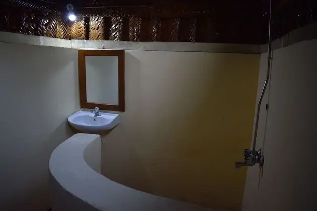 Deluxe Tek Büyük veya İki Ayrı Yataklı Oda, 1 Çift Kişilik Yatak, Plaj Manzaralı