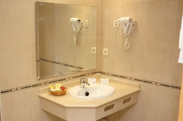 Standard Tek Büyük Yataklı Oda