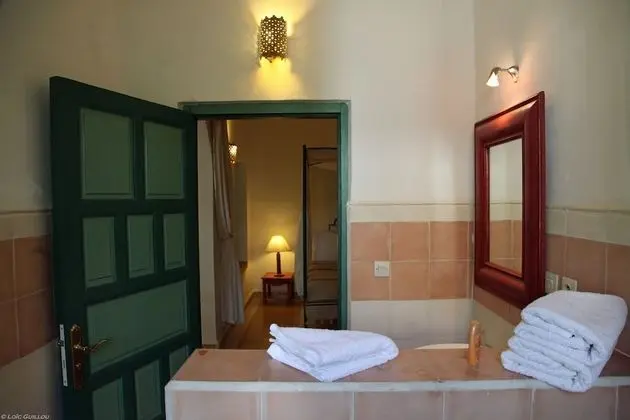 Superior Tek Büyük veya İki Ayrı Yataklı Oda, Bahçe Manzaralı, Bahçeli