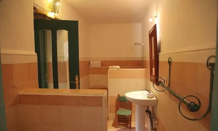 Superior Tek Büyük veya İki Ayrı Yataklı Oda, Bahçe Manzaralı, Bahçeli