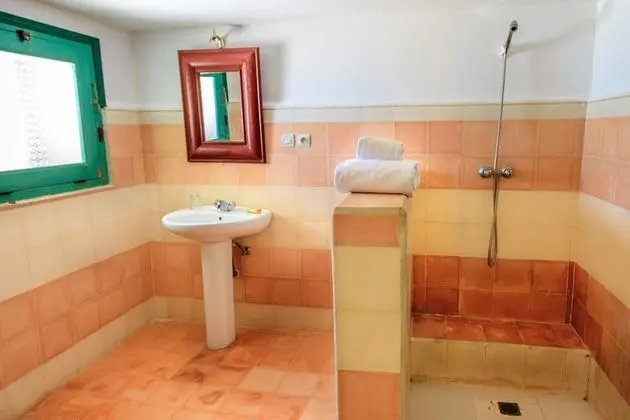 Superior Tek Büyük veya İki Ayrı Yataklı Oda, Bahçe Manzaralı, Bahçeli