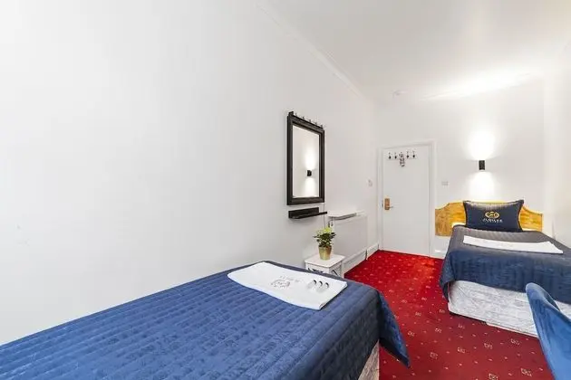 Basic İki Ayrı Yataklı Oda, Ortak Banyo