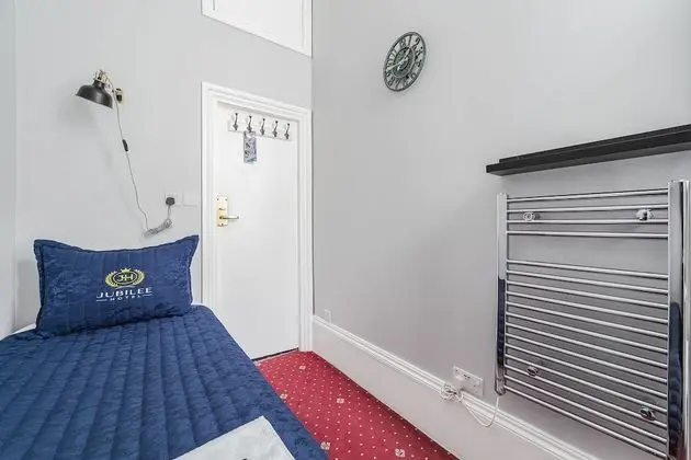 Basic Tek Kişilik Oda, Ortak Banyo