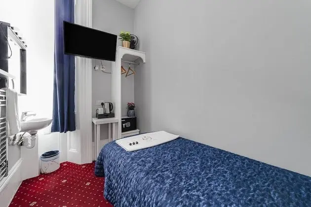 Basic Tek Kişilik Oda, Ortak Banyo