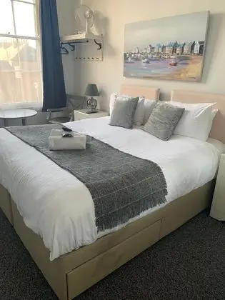 Standard Tek Büyük Yataklı Oda