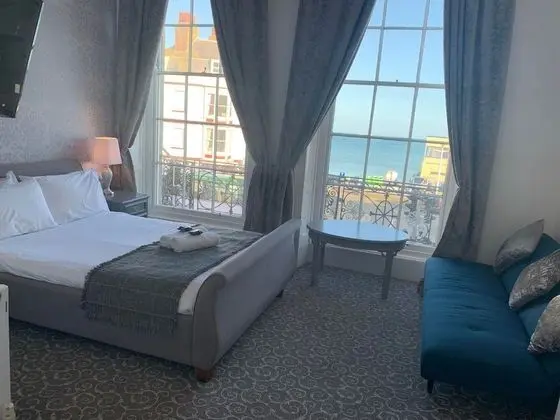 Standard Tek Büyük Yataklı Oda, Deniz Manzaralı (With Sofa)