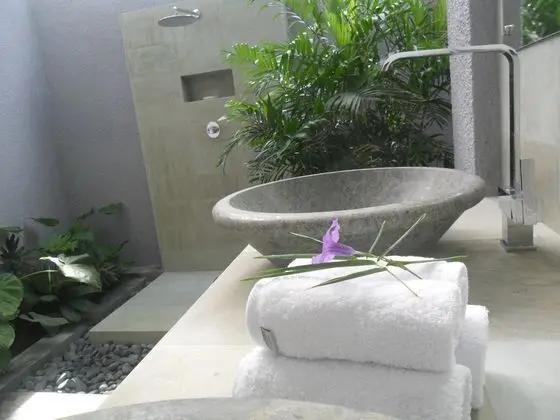 Deluxe Oda, Havuz Manzaralı (Downstairs)