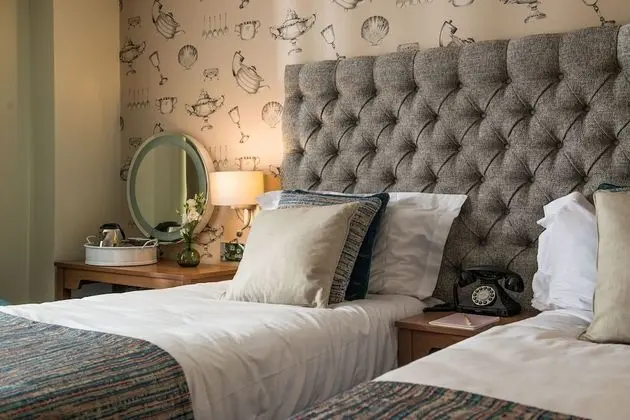 Courtyard Twin Room