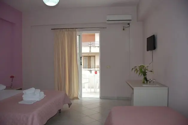Üç Kişilik Oda
