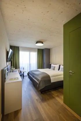 Basic Tek Büyük Yataklı Oda