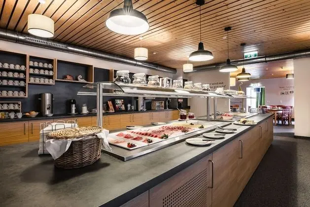 Basic Tek Büyük Yataklı Oda