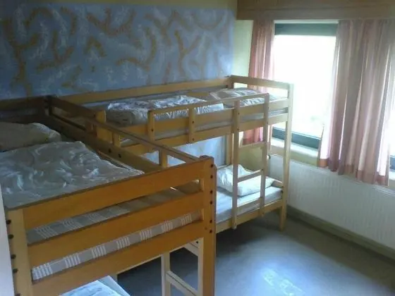 Dört Kişilik Oda, Ortak Banyo