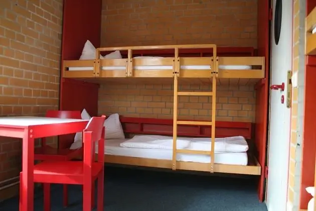 Dört Kişilik Oda, Ortak Banyo