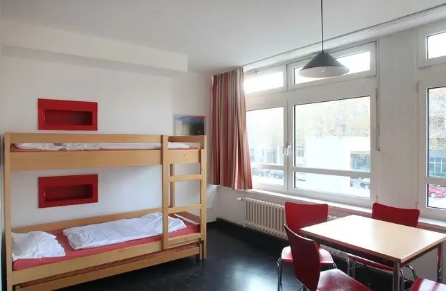 Ortak Ranzalı Oda, Sadece kadınlar için, Ortak Banyo (bed(s) in a 4 bed dorm )