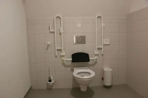 Basic Büyük Yataklı Tek Kişilik Oda