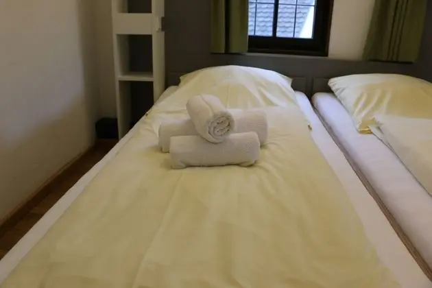 Basic Tek Büyük veya İki Ayrı Yataklı Oda